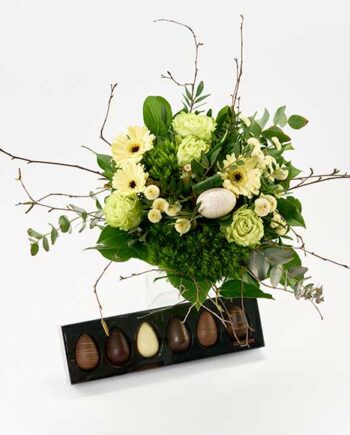 Farverig påskebuket med æg – Festlig forårsdekoration!