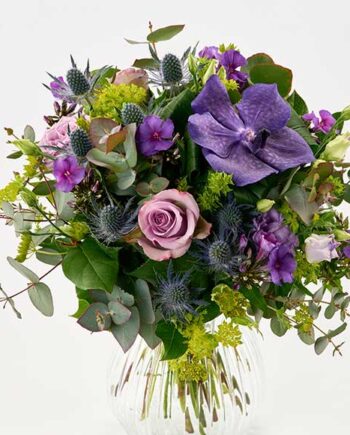 Kærlig Buket – Friske blomster til festlige anledninger!